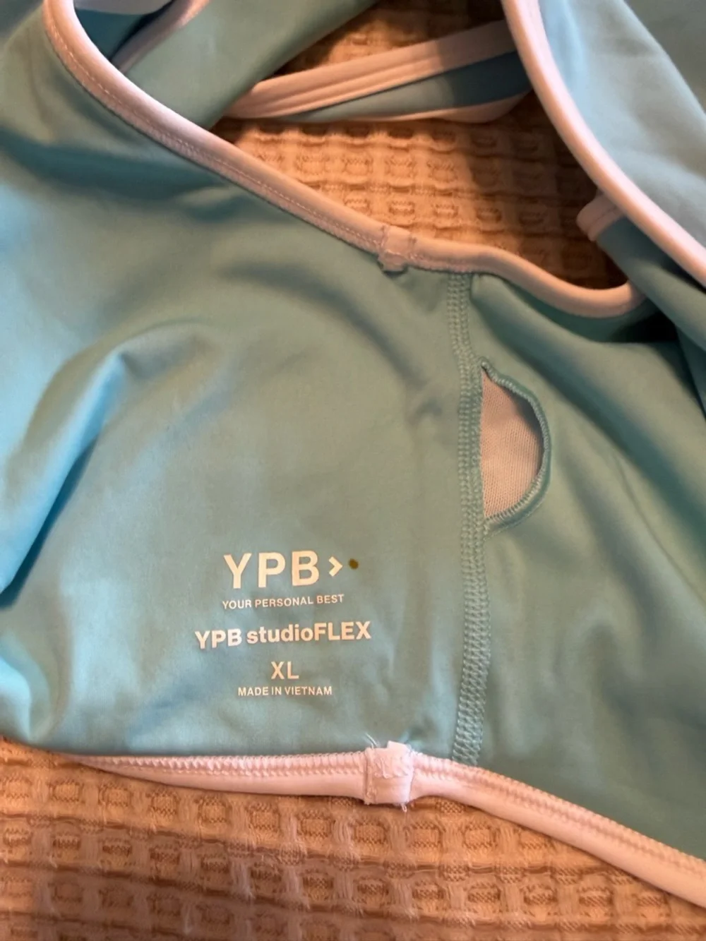 Abercrombie YPB studioFLEX Light Blue Sports Bra White Trim NWOT